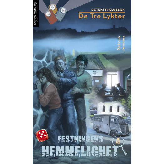 Bla igjennom de andre bildene for å se utsnitt av forsidekollasjen (tegner: Asbjørn Tønnesen), baksideteksten samt fotografier fra den autentiske Fredriksten festning